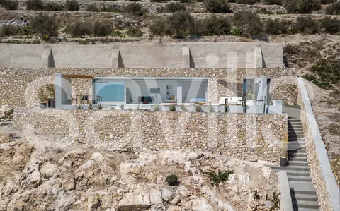 Architectural Villa Panoramic romantic setting Pool facing Greek beaches, 8 bedrooms in Santorini price for sale For Super Rich