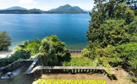 Elegant Villa Sea View Waterfront, 7 bedrooms in Opatija