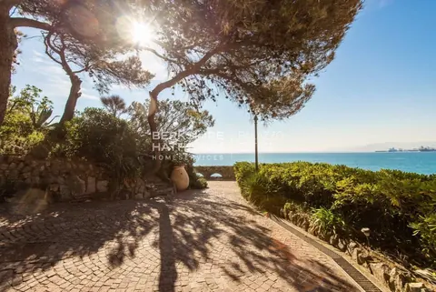 Luxury Villa Beach Front Sea View, 6 bedrooms in Albissola Marina value for sale For Super Rich