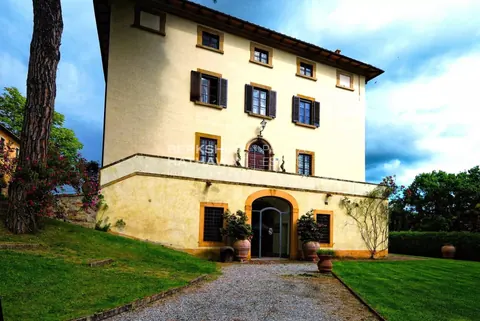 Country Villa Panoramic View, Coming soon bedrooms in Gambassi Terme available for sale For Super Rich