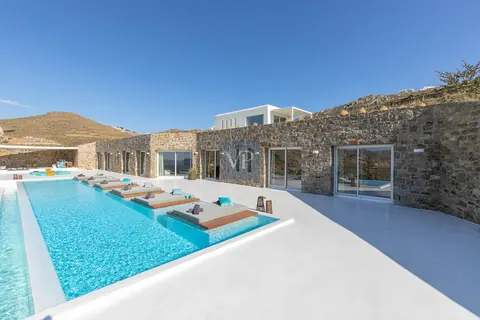 High-end Villa Beach front on Ftelia Beach 100m2 infinity pool, 7 bedrooms in Mykonos