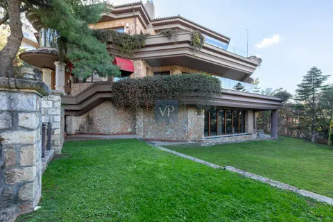 Elegant Villa Breathtaking views Indoor swimming pool, 5 bedrooms in Athens New for sale For Super Rich