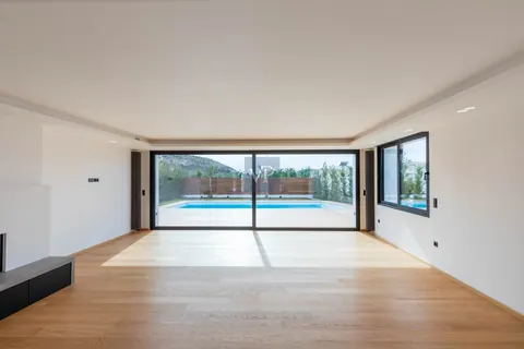 Luxury Villa Utopie swimming pool, and a lush garden, 5 bedrooms in Vari search for sale For Super Rich