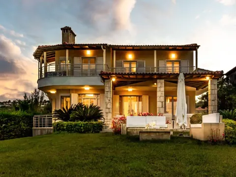 Elegant Villa Beach Front,  Mediterranean view, 6 bedrooms in Halkidiki