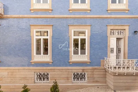 Majestic House Indoor Swimming Pool , 6 bedrooms in Cedofeita, Porto buy for sale For Super Rich
