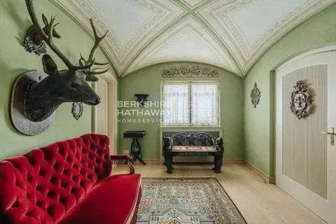 Luxury Villa Mountain View, indoor swimming pool, 7 bedrooms in Cortina d'Ampezzo best for sale For Super Rich