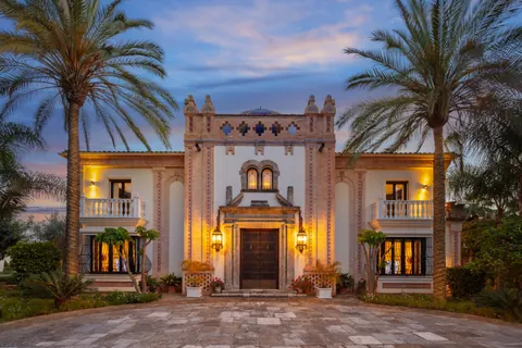 Luxury Villa Andalucia in gated community Home cinema, pool, several bedrooms in Marbella