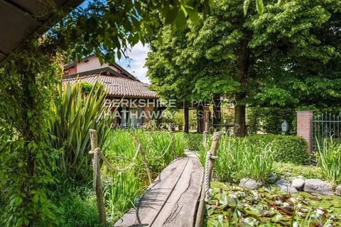 Renovated House Swimming pool and SPA, 14 bedrooms in Oleggio - Lake Maggiore buy for sale For Super Rich