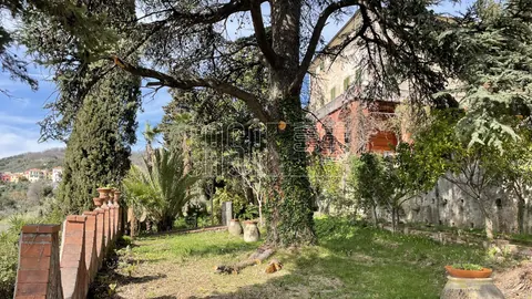 Century Villa Panoramic View Buit in 1800, 10 bedrooms in Lerici ads for sale For Super Rich