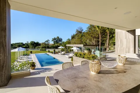 High-end Villa 10 cars Indoor & outdoor pool & sauna, 6 bedrooms in Benahavis - La Zagaleta - Marbella buy for sale For Super Rich
