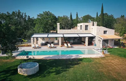 Country Villa Panoramic View near Old Town, 3 bedrooms in Corfu