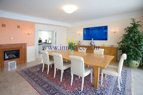 Premium Villa Amazing views of Austrian Alps heated swimming pool, sauna, 3 bedrooms in Istra Classified ads for sale For Super Rich