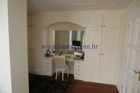 Premium Villa Amazing views of Austrian Alps heated swimming pool, sauna, 3 bedrooms in Istra image for sale For Super Rich