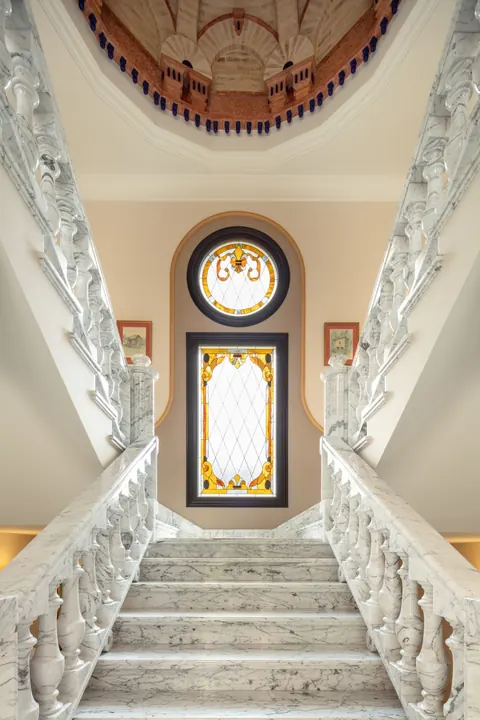 Luxury Villa Andalucia in gated community Home cinema, pool, several bedrooms in Marbella top for sale For Super Rich
