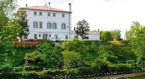 Neoclassical style Villa swimming-pool, Turkish bath, 9 bedrooms in Treviso search for sale For Super Rich