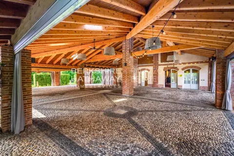Renovated House Swimming pool and SPA, 14 bedrooms in Oleggio - Lake Maggiore value for sale For Super Rich