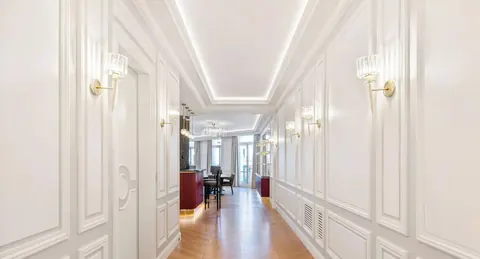 Luxury Apartment Panoramic View 5-minute walk from the Champs-Élysées, 4 bedrooms in Paris deal for sale For Super Rich