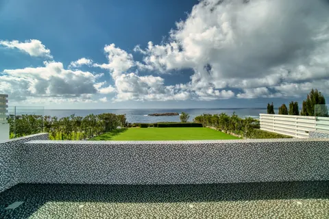 Elegant Villa Beach Front Sea View, 4 bedrooms in St. George Pegia unique for sale For Super Rich
