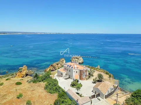 ONE-OF-THE-KIND Villa Beach Front Panoramic View, 7 bedrooms in Lagos search for sale For Super Rich