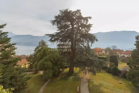 Century 18th Villa Lake View and park, 10 bedrooms in Tremezzina - Lake Como search for sale For Super Rich