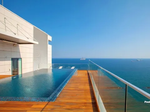 Modern Penthouse Breathtaking views 5 star management company, 5 bedrooms in Neapoli Limassol