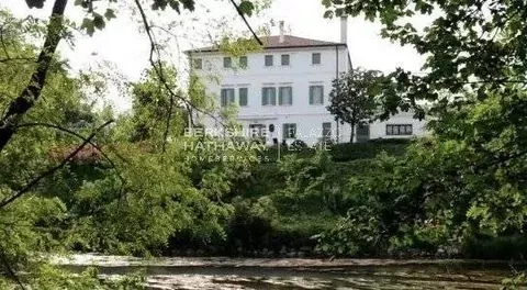 Neoclassical style Villa swimming-pool, Turkish bath, 9 bedrooms in Treviso IVE1366 for sale For Super Rich