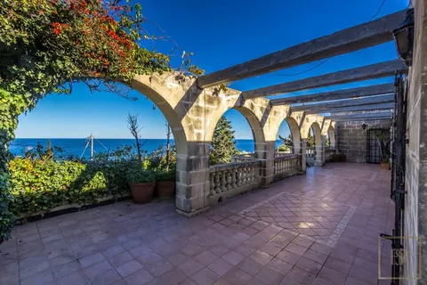 Contemporary  Villa Panoramic View Sea View, 4 bedrooms in Bahar available for sale For Super Rich