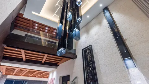Luxury Villa Sector E overlooks one of the very best scenic views, 6 bedrooms in Emirates Hills - Dubai value for sale For Super Rich