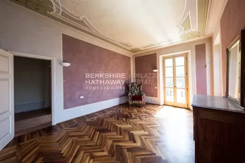 Elegant Villa Panoramic lake view, 9 bedrooms in Blevio - Como prix for sale For Super Rich