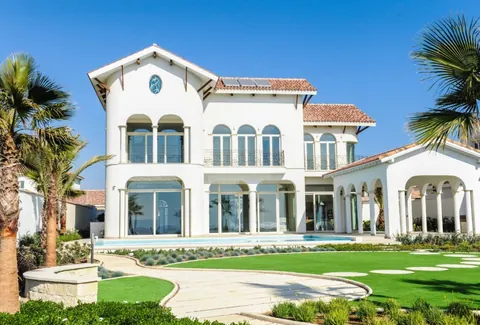 Luxury Villa Beach Front Sea View, 5 bedrooms in Pervolia Larnaka 39989 for sale For Super Rich