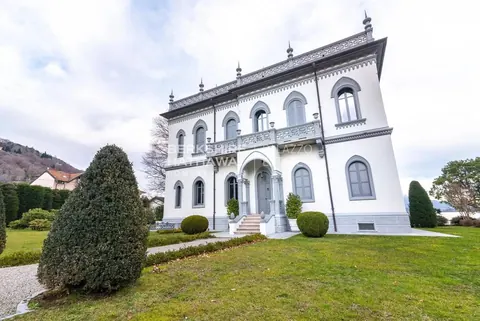 Art Nouveau Villa Panoramic View Lakefront, 7 bedrooms in Lesa - Lake Maggiore best for sale For Super Rich
