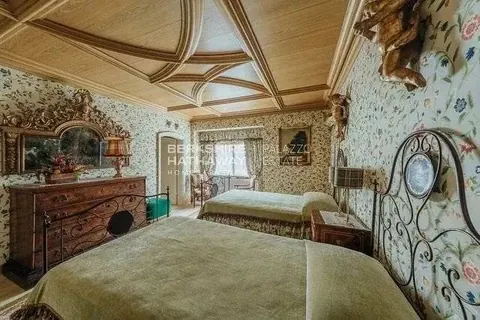 Luxury Villa Mountain View, indoor swimming pool, 7 bedrooms in Cortina d'Ampezzo value for sale For Super Rich