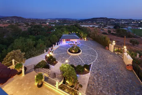 Elegant Villa Pietra Panoramic Sea and Mountain views, 8 bedrooms in Parekklisia Limassol 41460 for sale For Super Rich