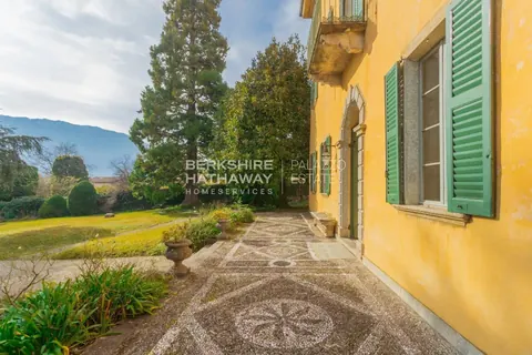 Century 18th Villa Lake View and park, 10 bedrooms in Tremezzina - Lake Como Used for sale For Super Rich