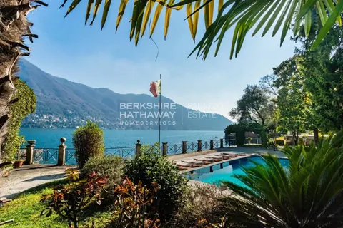 Century Villa looks directly on the lake with access for swimming, 8 bedrooms in Moltrasio - Lake Como search for sale For Super Rich