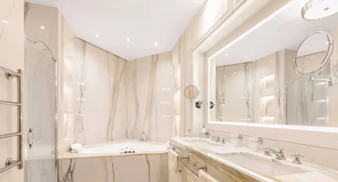 Luxury Apartment Panoramic View 5-minute walk from the Champs-Élysées, 4 bedrooms in Paris real estate for sale For Super Rich