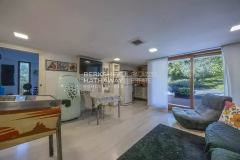 Architectural Villa large swimming pool, 6 bedrooms in Florence unique for sale For Super Rich Architectural Villa large swimming pool, 6 bedrooms in Florence unique for sale For Super Rich