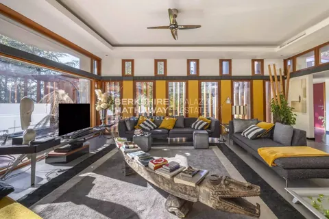 Architectural Villa large swimming pool, 6 bedrooms in Florence deal for sale For Super Rich Architectural Villa large swimming pool, 6 bedrooms in Florence deal for sale For Super Rich