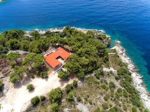 Country Villa Panoramic View private cove, 1st line to the sea, 4 bedrooms in Split buy for sale For Super Rich