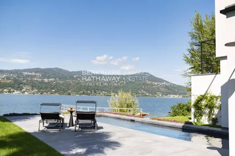 Luxury Villa front lake  swimming pool, wellness and fitness area, 6 bedrooms in Angera - Lake Maggiore exclusive for sale For Super Rich