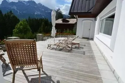 Luxury Villa Mountain View, indoor swimming pool, 7 bedrooms in Cortina d'Ampezzo search for sale For Super Rich