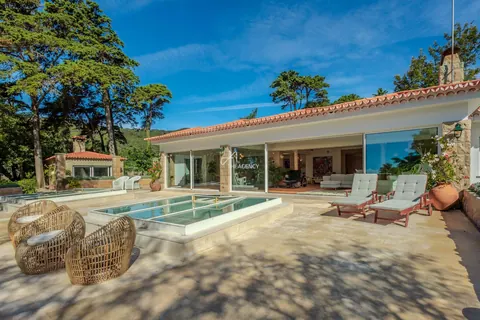 Luxury House swimming pool jacuzzi, sauna, 8 bedrooms in Cascais property for sale For Super Rich