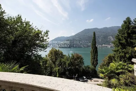 Elegant Villa Panoramic lake view, 9 bedrooms in Blevio - Como property for sale For Super Rich