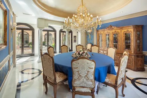 Luxury Villa Andalucia in gated community Home cinema, pool, several bedrooms in Marbella best for sale For Super Rich