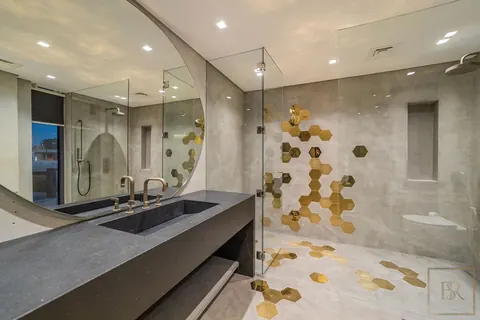 contemporary Villa City View balcony overlooking splendid sea views, 7 bedrooms in Palm Jumeirah - Dubai best for sale For Super Rich