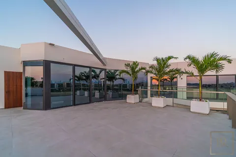 contemporary Villa City View balcony overlooking splendid sea views, 7 bedrooms in Palm Jumeirah - Dubai LP04965 for sale For Super Rich