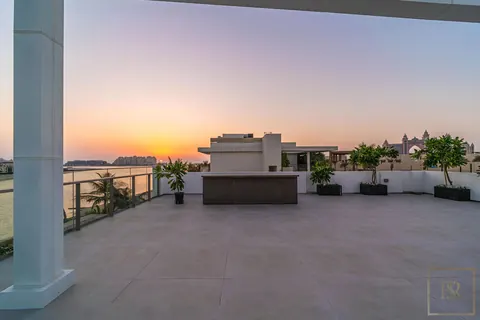 contemporary Villa City View balcony overlooking splendid sea views, 7 bedrooms in Palm Jumeirah - Dubai prix for sale For Super Rich