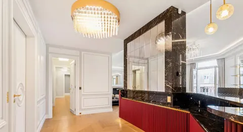 Luxury Apartment Panoramic View 5-minute walk from the Champs-Élysées, 4 bedrooms in Paris available for sale For Super Rich