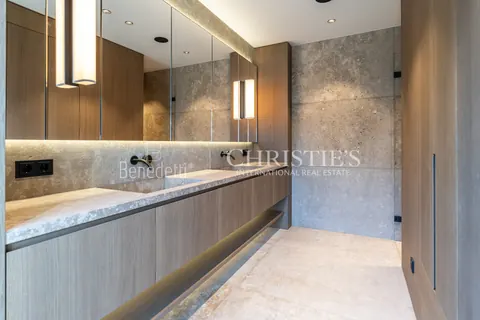 Luxury Chalet Panoramic View Mountain View, 4 bedrooms in Kitzbühel top for sale For Super Rich Luxury Chalet Panoramic View Mountain View, 4 bedrooms in Kitzbühel top for sale For Super Rich