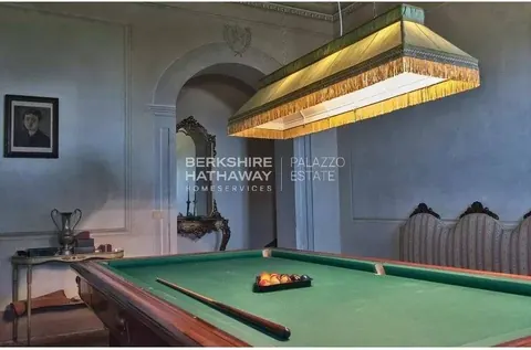 Historic Villa Panoramic View Swimming pool, 8 bedrooms in Pietrasanta - Tuscany Classified ads for sale For Super Rich